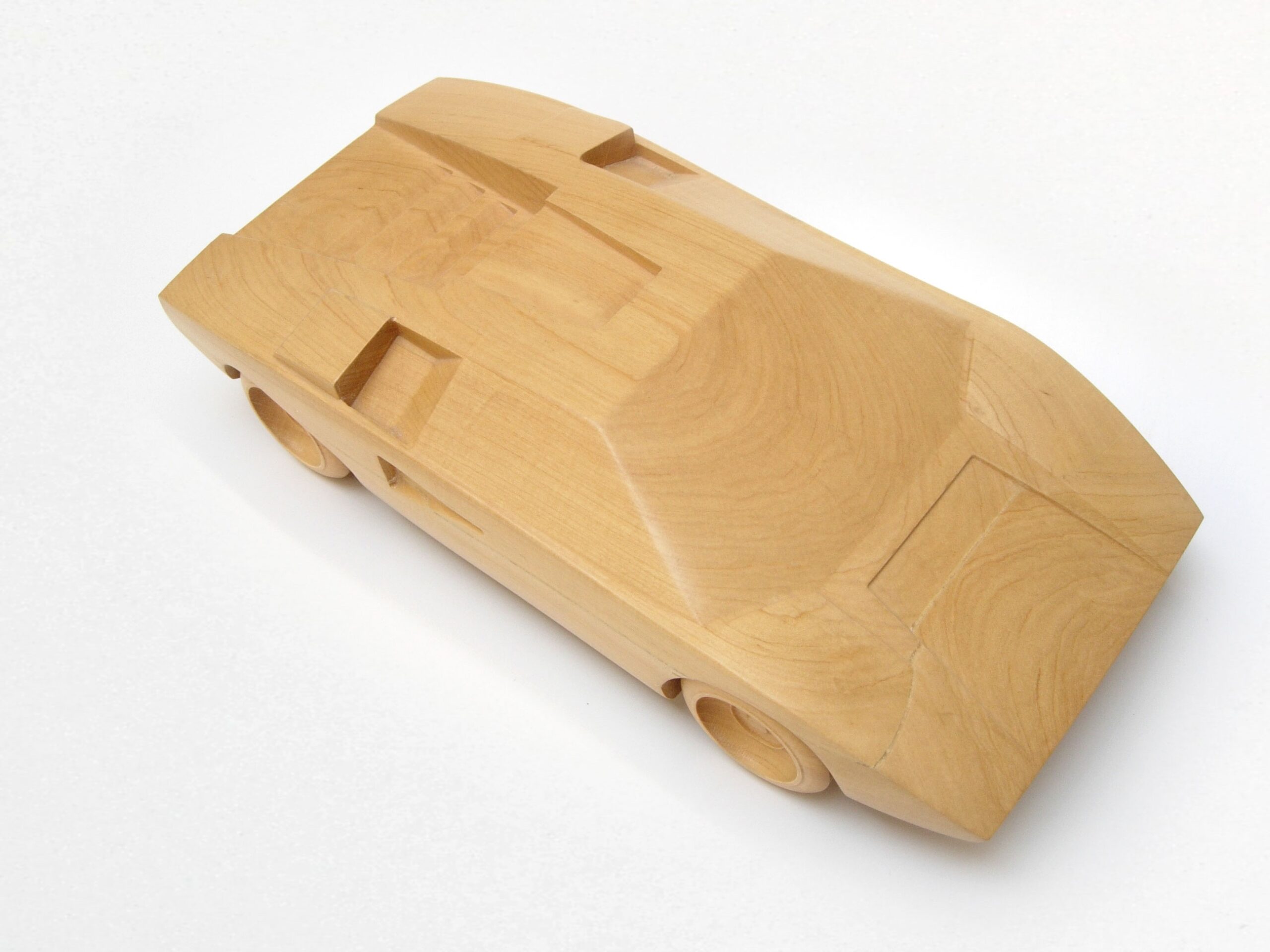 Desarrollos especiales y realizaciones artísticas-Maqueta | lamborghini countach-2