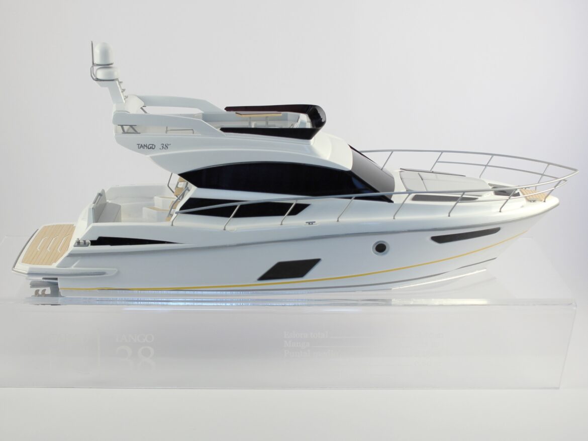 Maqueta | Yate 38