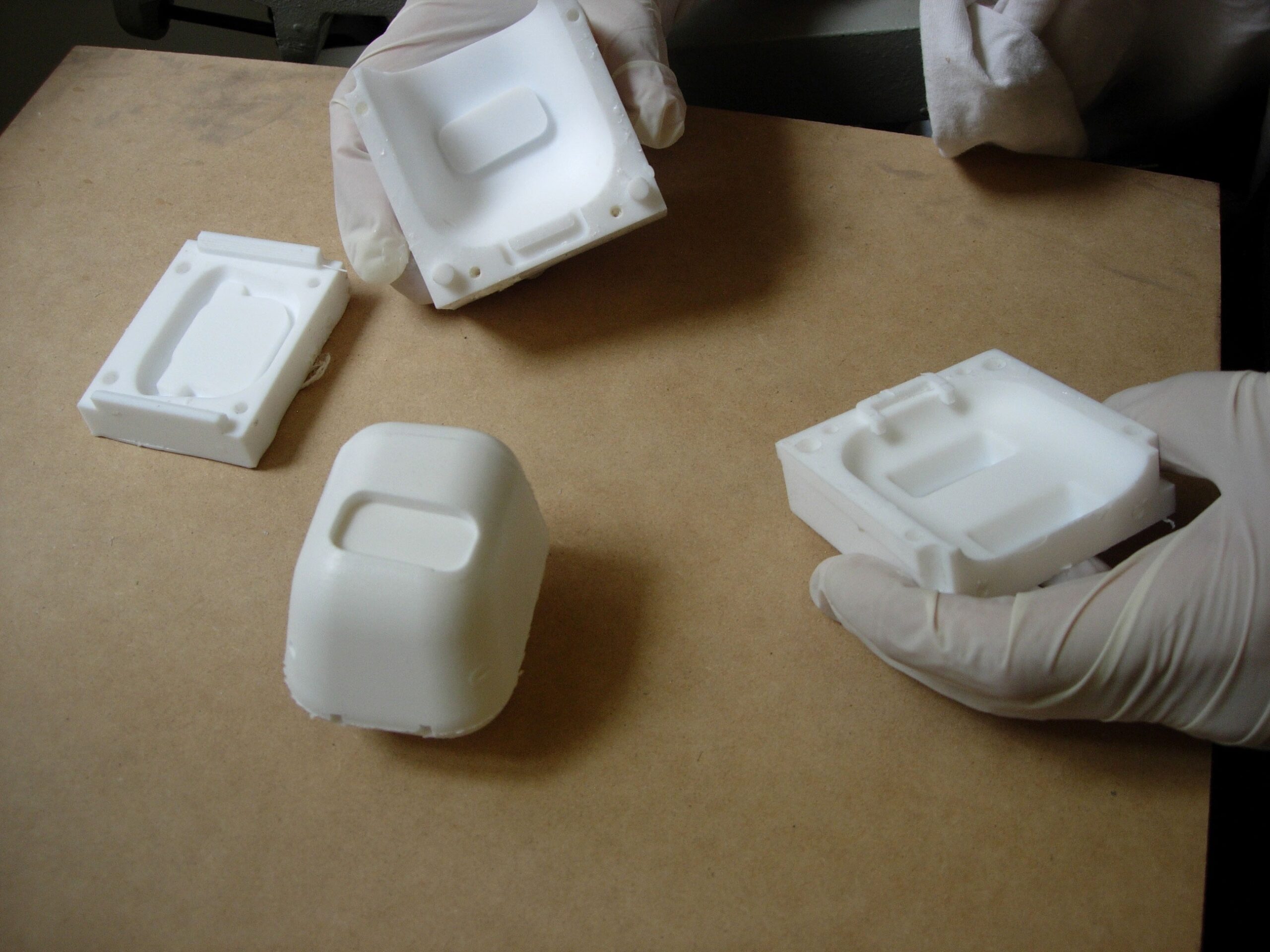 Piezas y moldes en caucho de silicona y resina-Prototipo | Matrices en teflón para resina-5